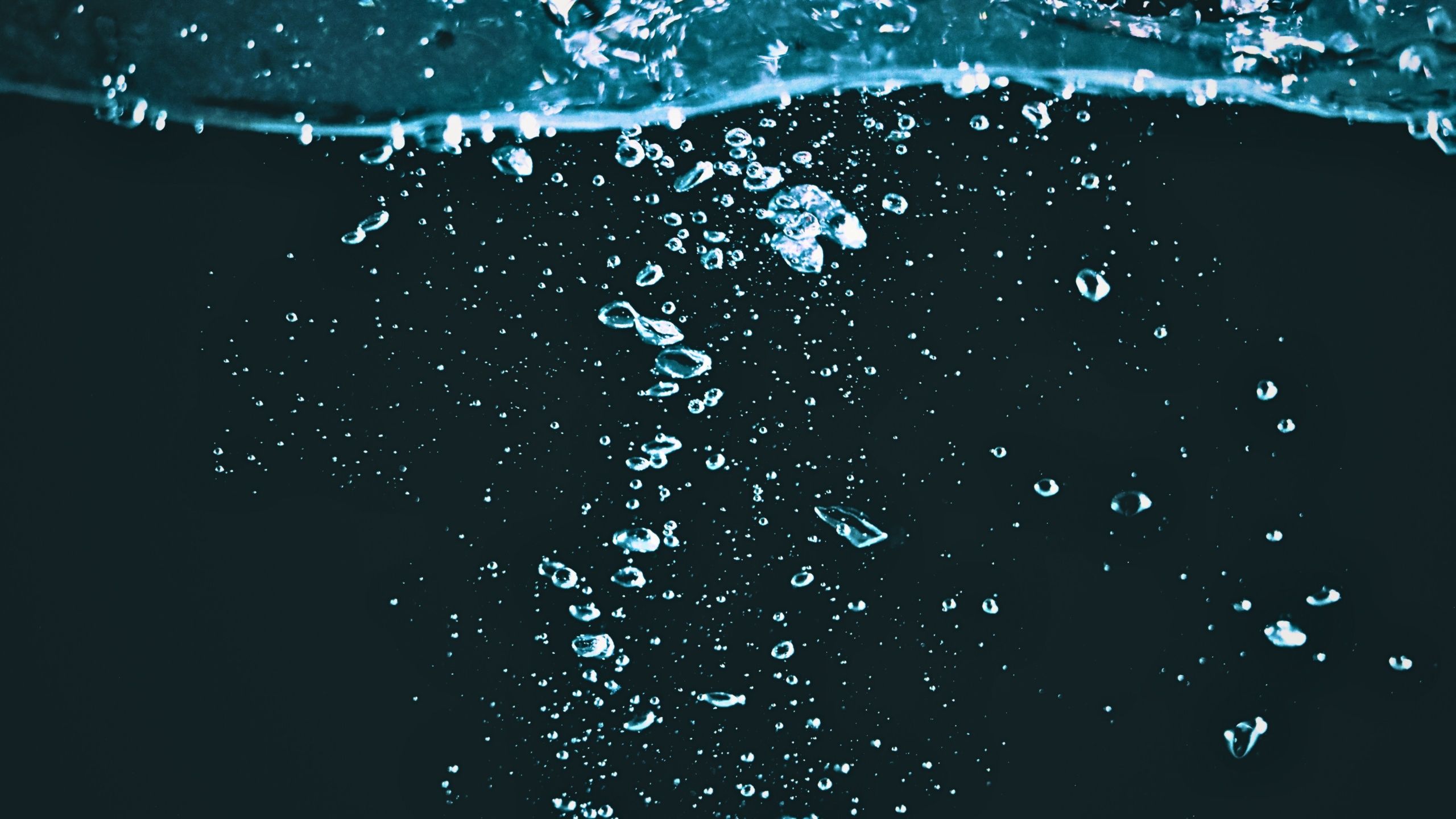 Tiny bubbles can change how CO2 flows during transportation